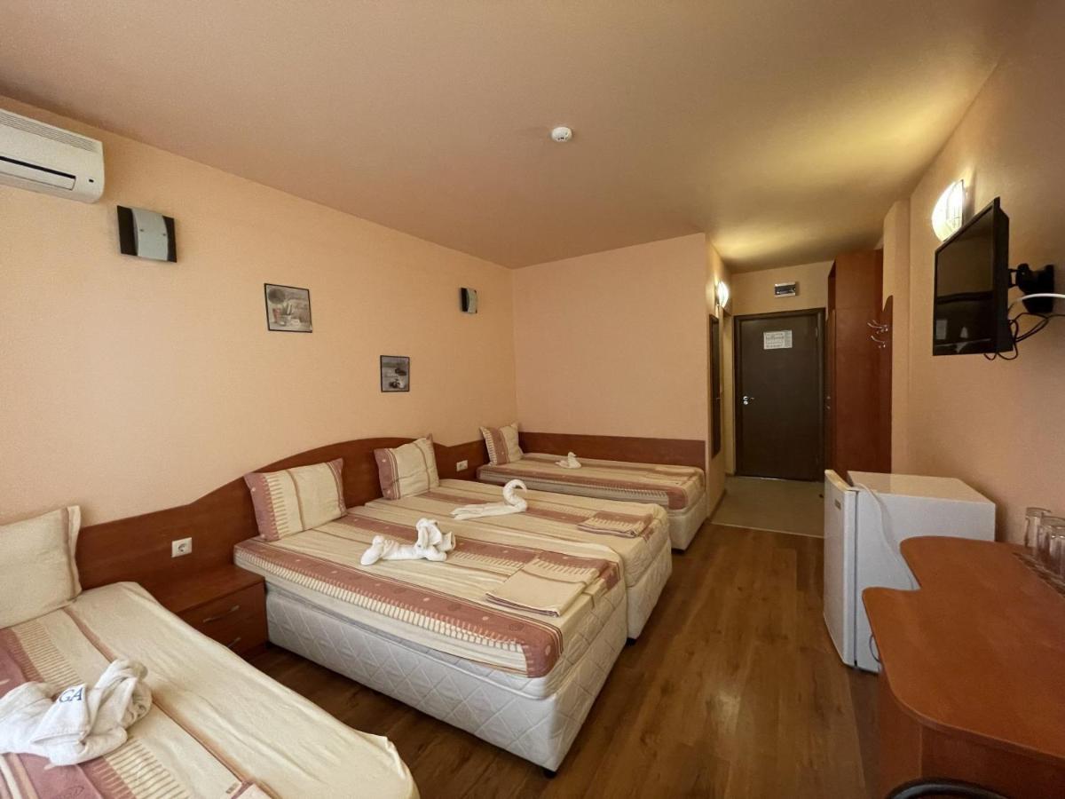 Hotel Vega クラネヴォ エクステリア 写真