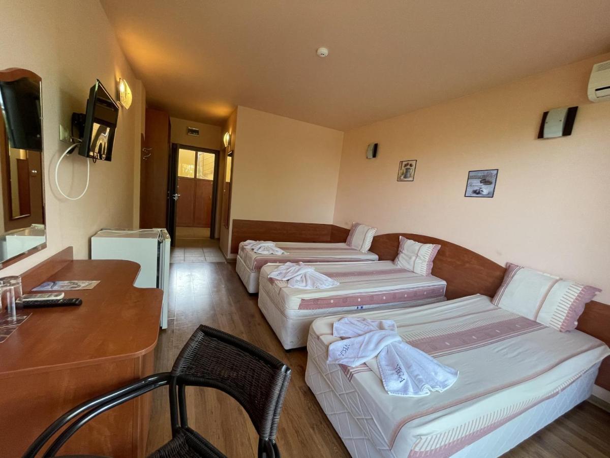 Hotel Vega クラネヴォ エクステリア 写真